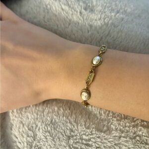 Vintage cameo bracelet gold plated with pearls